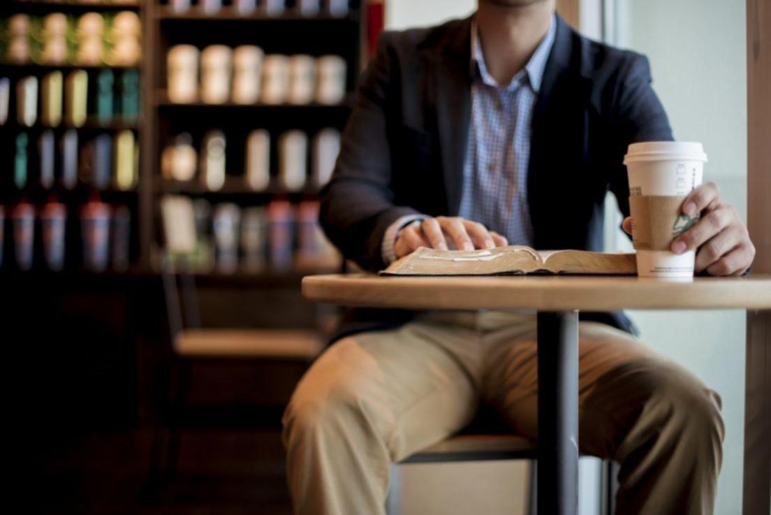 Gemütliches Café in München, wo die Idee für Galenoretivo entstand